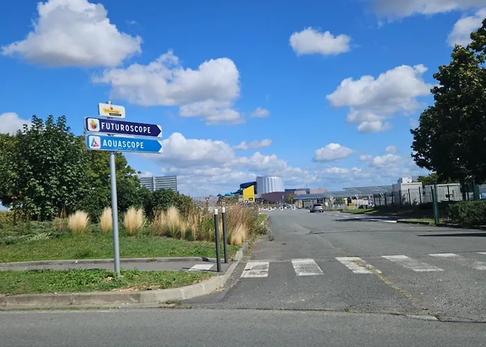 à Côté Du Futuroscope,avec Wifi * Chasseneuil-du-Poitou